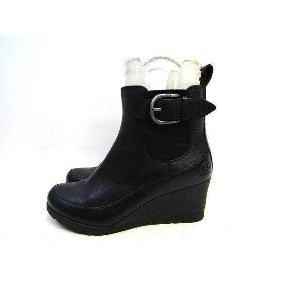 UGG Womens Size 6.5 M Black Leather Buckle Chelsea Ankle Boots Bootie - Picture 1 of 11